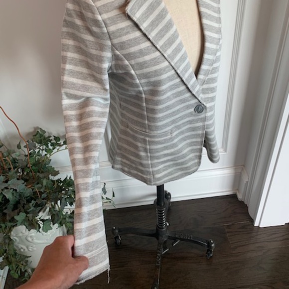 Tommy Hilfiger NWT Striped Knit Jacket - Picture 12 of 12